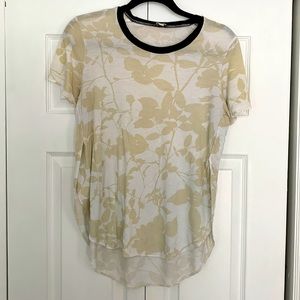 Aritzia Wilfred hi lo side slit t shirt